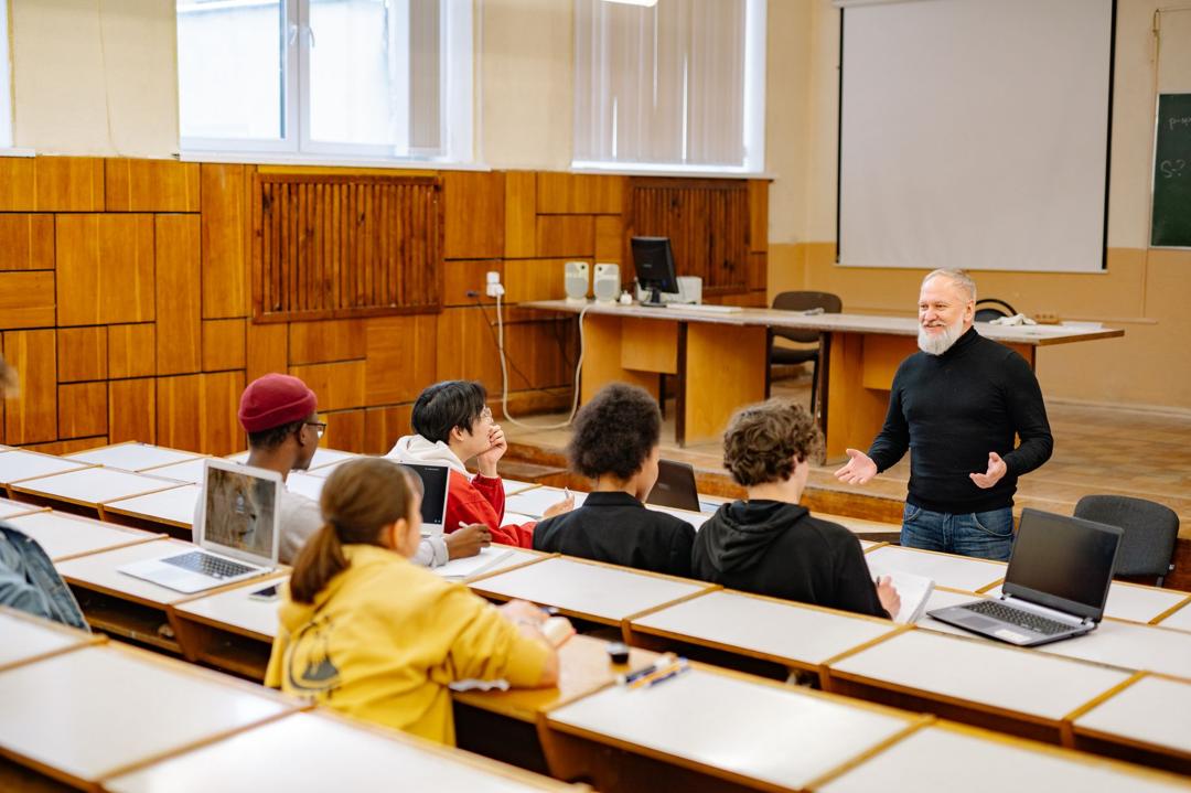 ChatGPT in Schools: A Practical Playbook for Detection and Integration